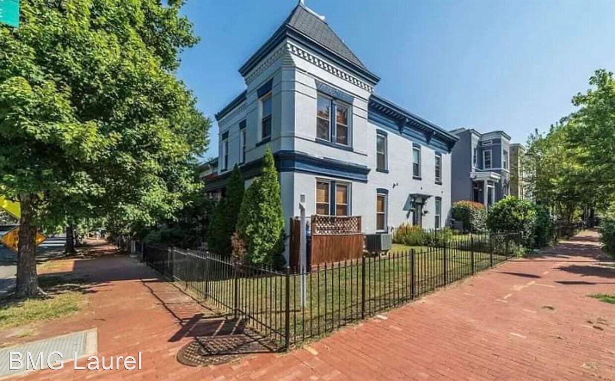 Primary Photo - 2 br, 3.5 bath House - 601 10th St NE