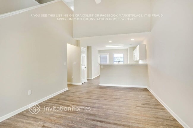 Building Photo - 433 Kara Ln