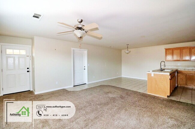 Building Photo - 22371 Rio Alto Dr