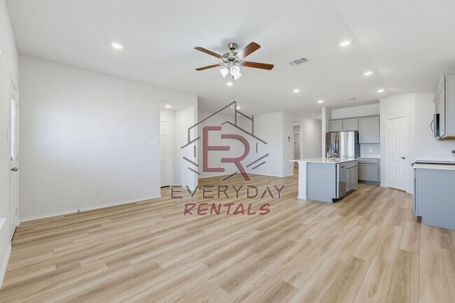 Building Photo - 10022 Avendesora Rd