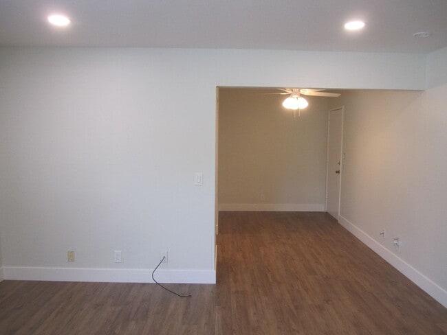 Building Photo - FULLY RENOVATED 2 BEDROOM, 1 BATHROOM IN EXCELLENT SANTA CLARA LOCATION. MUST SEE!!!
