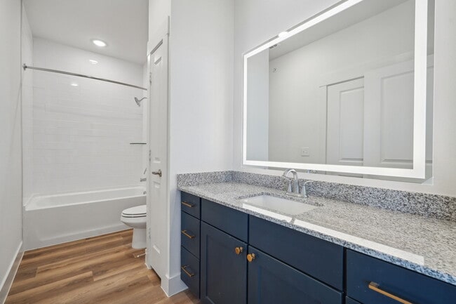 Building Photo - The Greyson