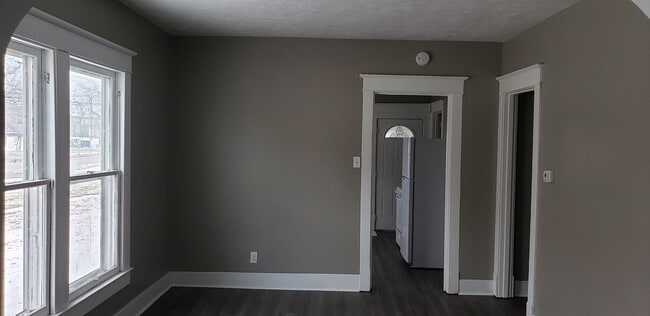 Foto del edificio - 3 bedroom 2 bath