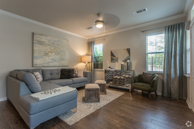 Living Area - The Brodie at Cinco Ranch