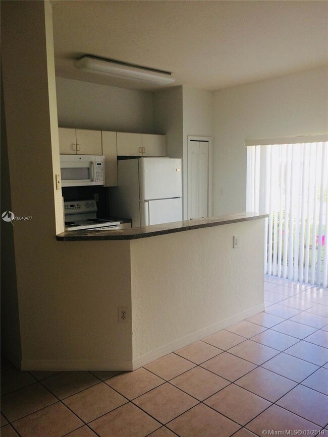 Foto del edificio - 8850 W Flagler St