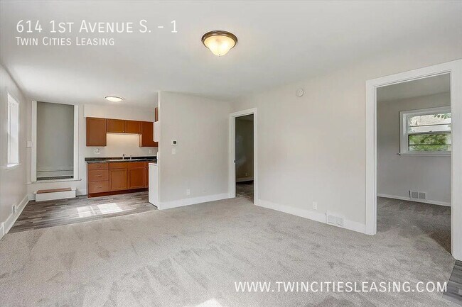 Foto del edificio - UPDATED and CLEAN Duplex - 2 Bedroom 1 Bat...