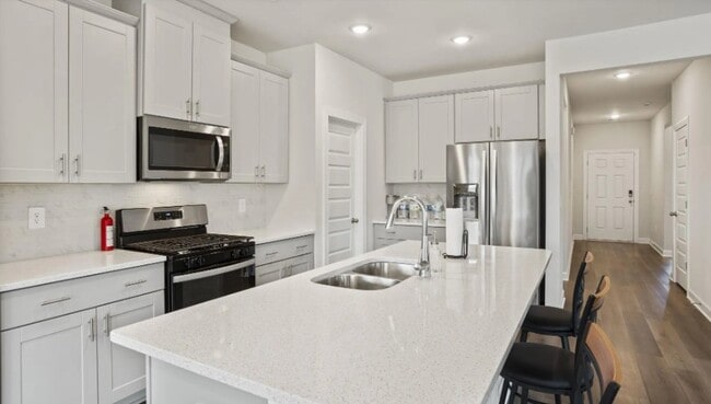 Building Photo - 617 Orsman Trl