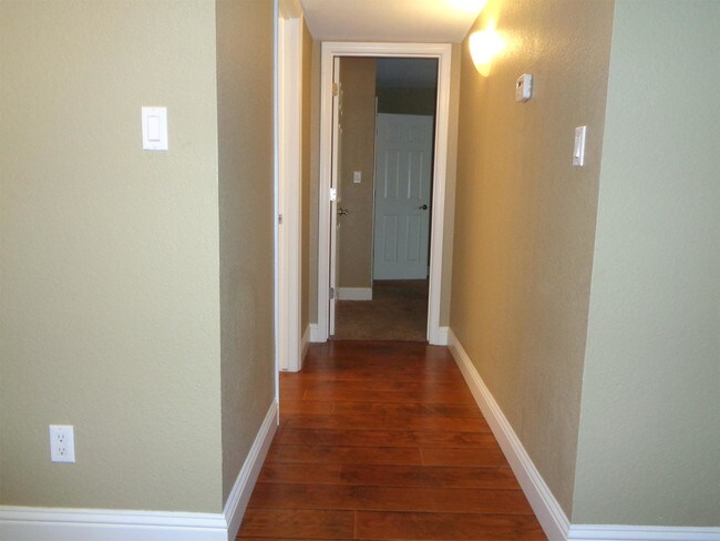 Foto del edificio - 2881 E Huntington Blvd