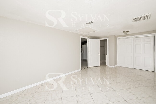 Foto del edificio - The living is easy in this 3 bedroom, 1 bathroom home