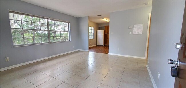 Building Photo - 3819 Riverhills Dr