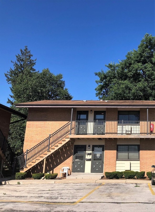 One Bedroom Private Entry Lower Apartment for Rent in Menomonee Falls