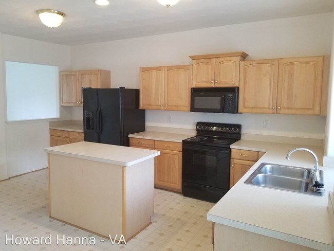 Building Photo - 3 br, 2.5 bath House - 2029 Nicklaus Drive
