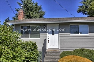 Building Photo - 3300 Kauffman Ave