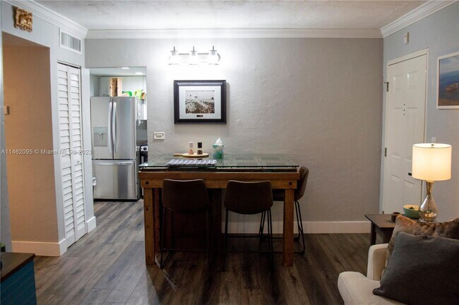 Foto del edificio - 8611 SW 68th Ct