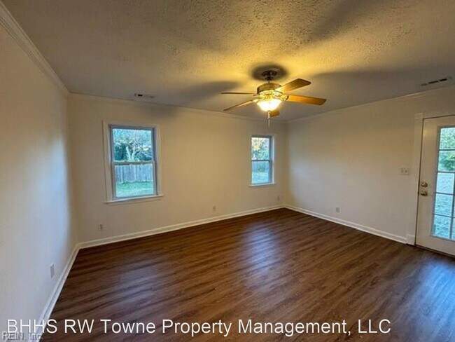 Foto del edificio - 3 br, 2 bath House - 1122 Winburne Lane