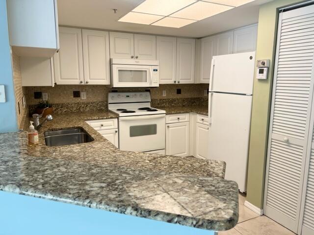 Foto del edificio - 1100 Crestwood Ct S
