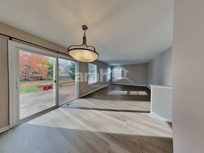 Foto del edificio - 1613 Gleneagle Ct