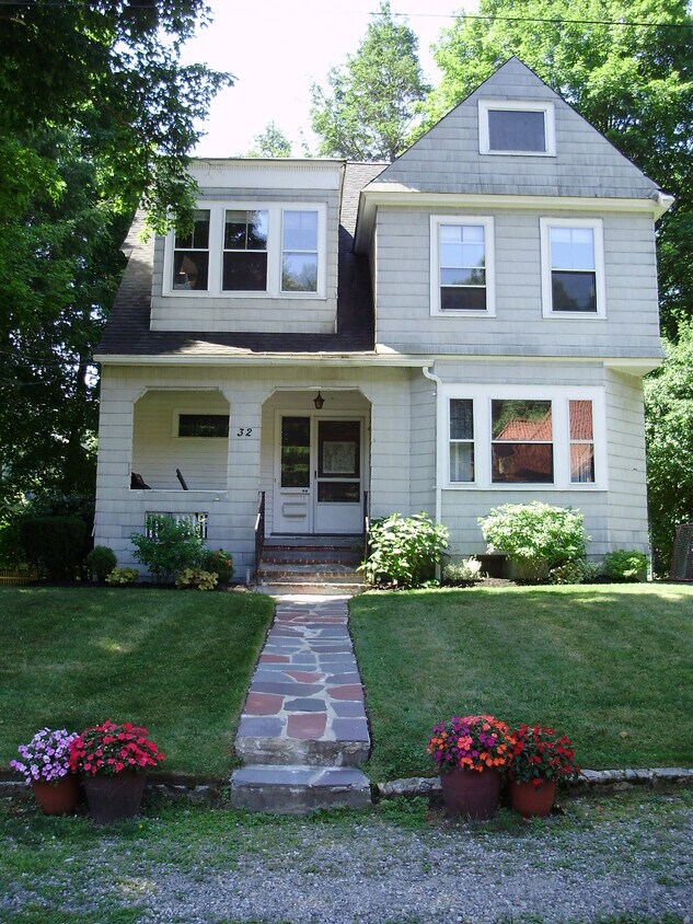 Foto principal - 32 Endicott St