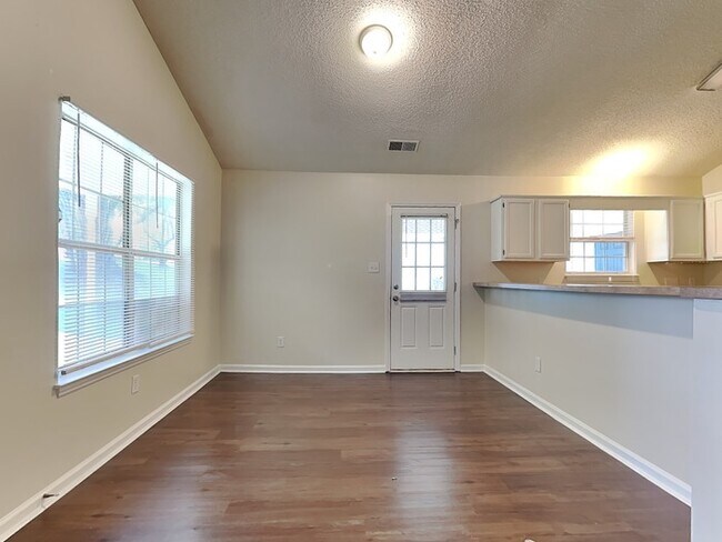 Foto del edificio - 1509 Eagles Landing Dr
