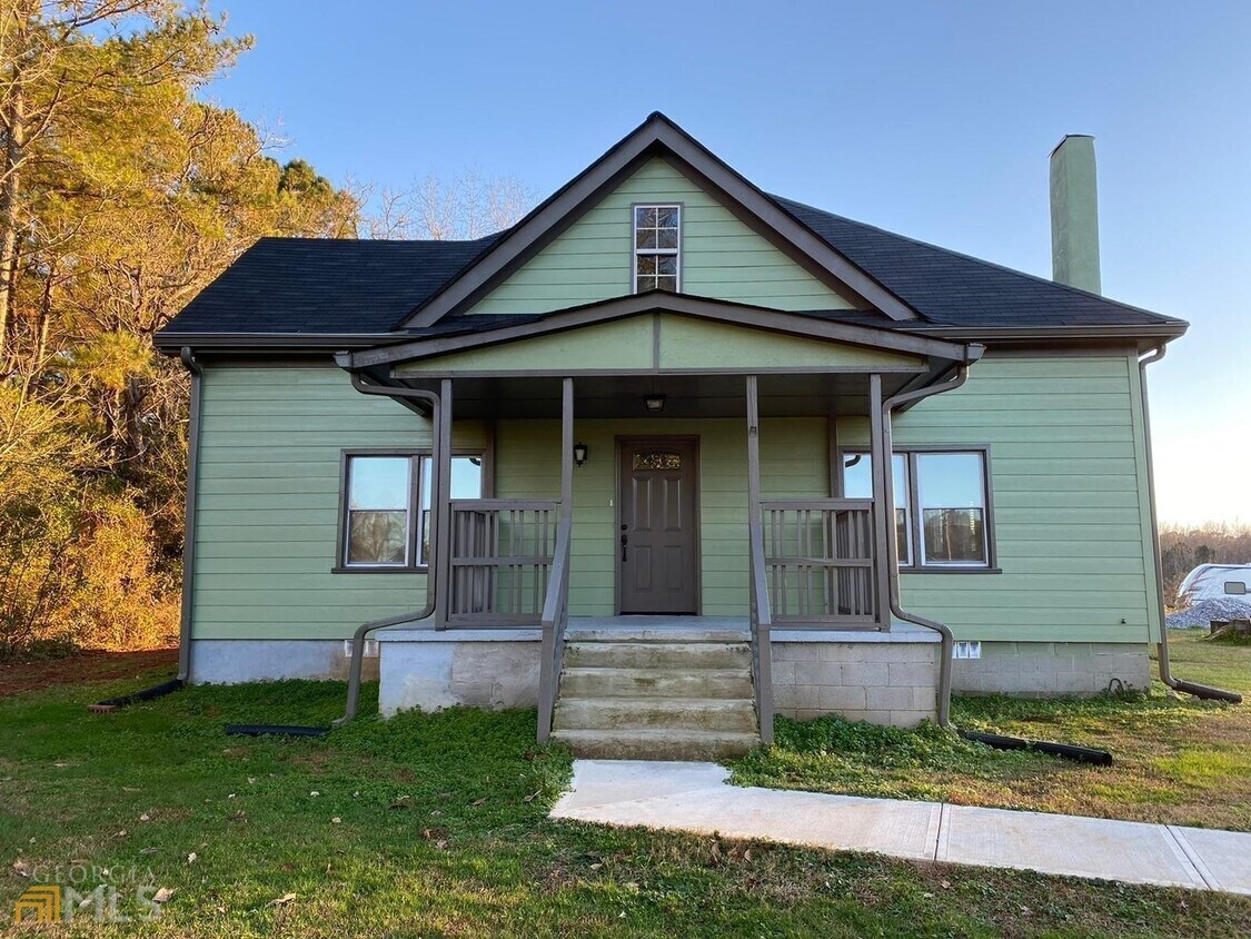 Primary Photo - 1056 Sandy Creek Rd