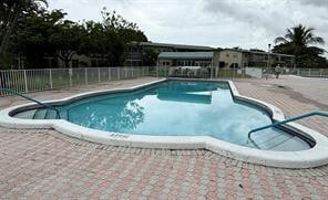 Foto del edificio - 7405 W Atlantic Blvd