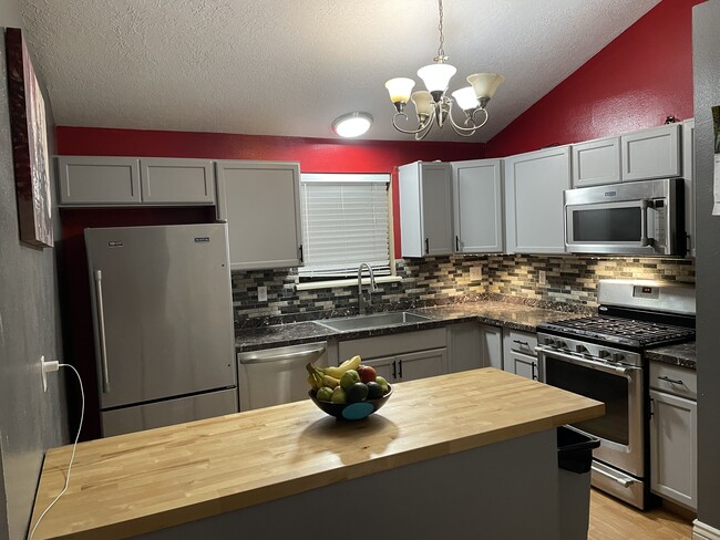 Kitchen - 8504 Camino San Martin SW