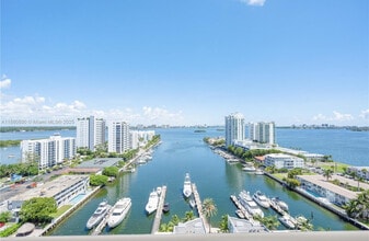 Building Photo - 7900 Harbor Island Dr