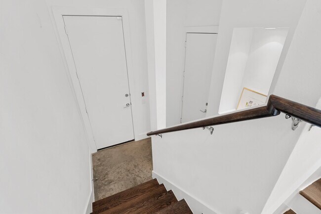 Foto del edificio - 1159 W 18th St