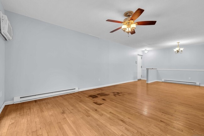 Building Photo - 72 Buddington Rd