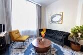 Foto principal - 112 E 10th St