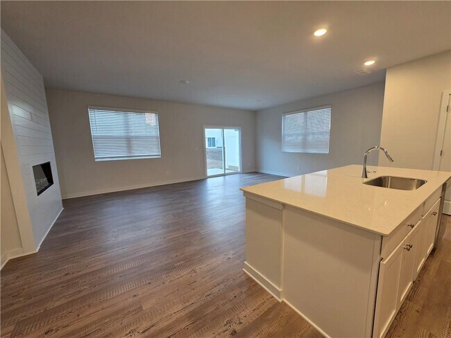 Foto del edificio - 1712 Harper Lily Ln
