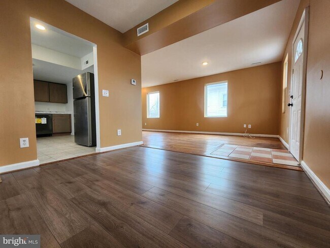 Foto del edificio - 4244 Clay St NE
