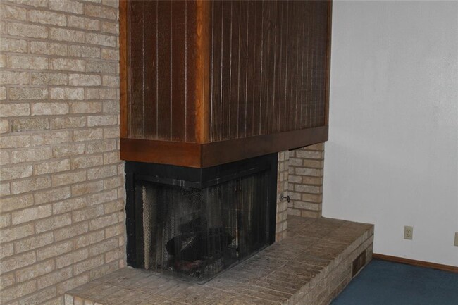 Building Photo - 2112 Bois De Arc Cir