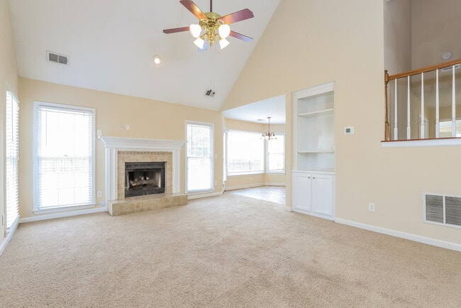 Foto del edificio - 1165 Market Square Ln NW