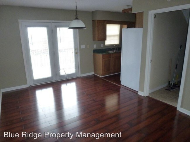 Building Photo - 2 br, 2.5 bath House - 100 Waterford Court