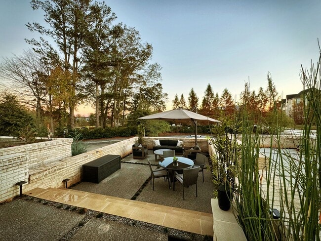 Building Photo - Upscale Palmyra Terrace Townhome! Fully Fu...