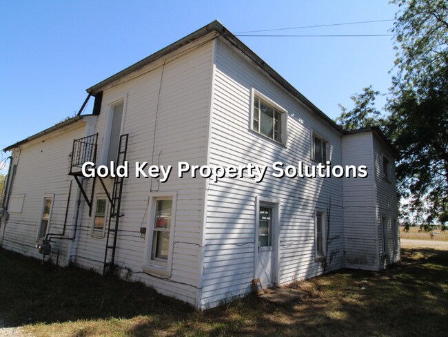 Building Photo - 6986-6988 S 300 W