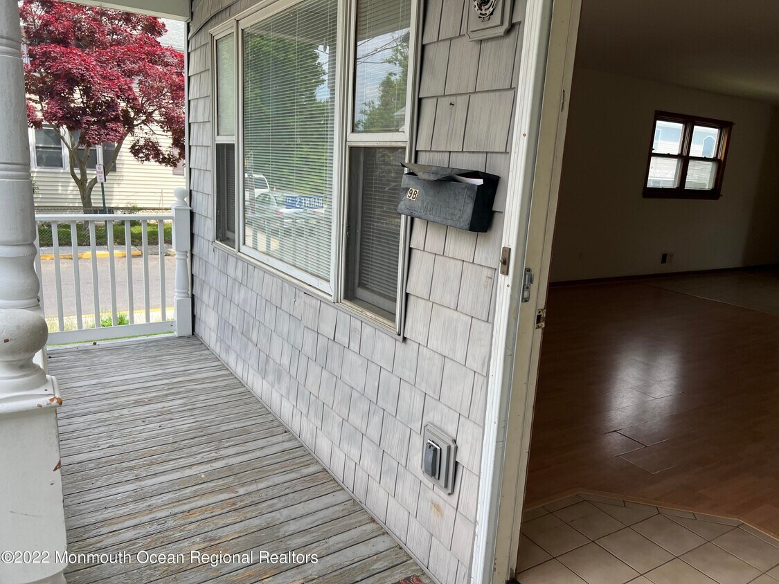 9 Kearney St, Keyport, NJ 07735 Townhome Rentals in Keyport NJ