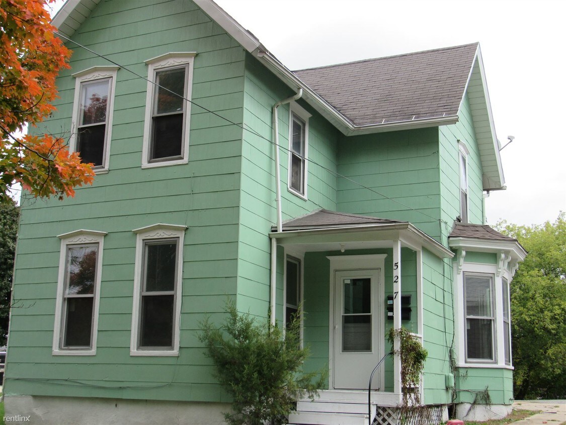 2 br, 1 bath - 527 N State St - 2 br, 1 bath  - 527 N State St