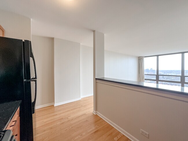 Foto del edificio - 1636 N Wells St