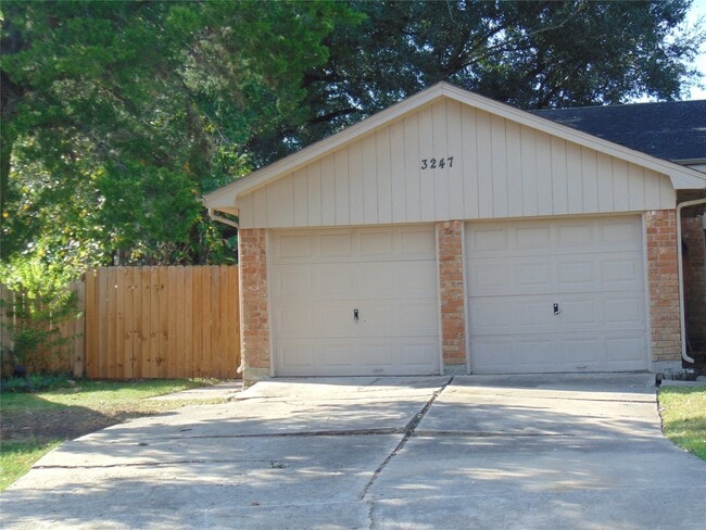 Building Photo - 3247 Hunters Glen Dr