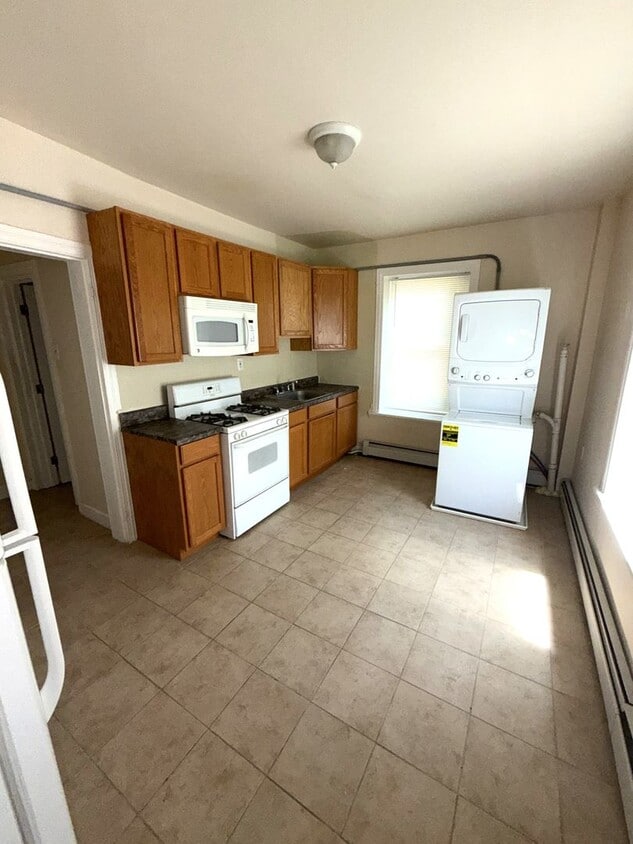 Photo - Mount Pleasant Ave W 134