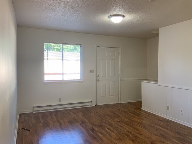 Foto del edificio - 1214 Chesterfield Ave