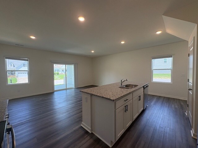 Foto del edificio - 3513 Walker Dr W