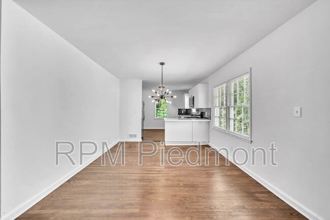 Photo - 1215 Hosea L Williams Dr SE House