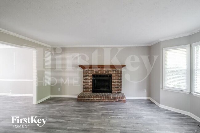Building Photo - 1748 Kelvin Dr