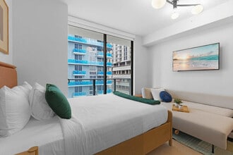 Building Photo - 11 NE 6th St