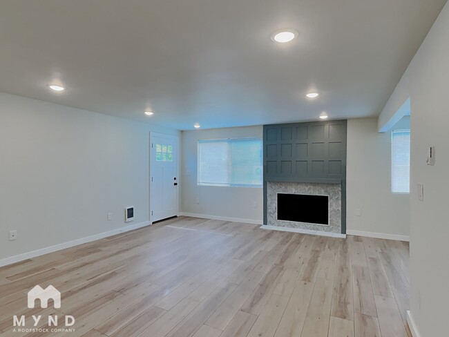 Foto del edificio - 4729 Delridge Way SW