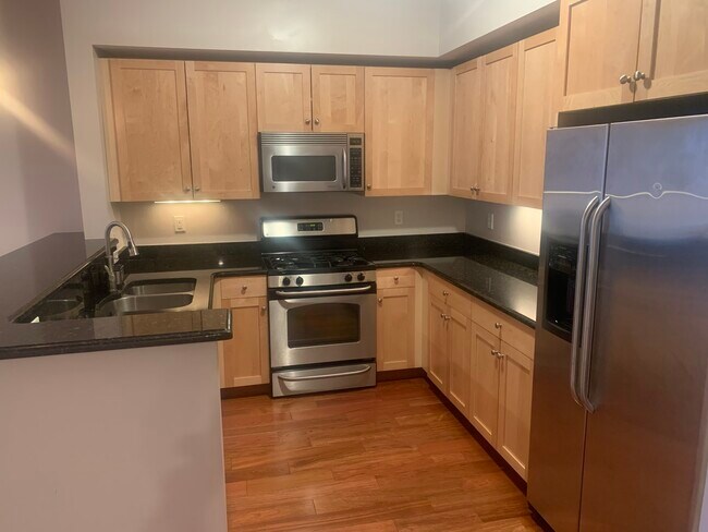 Foto del edificio - 550 Pleasant St