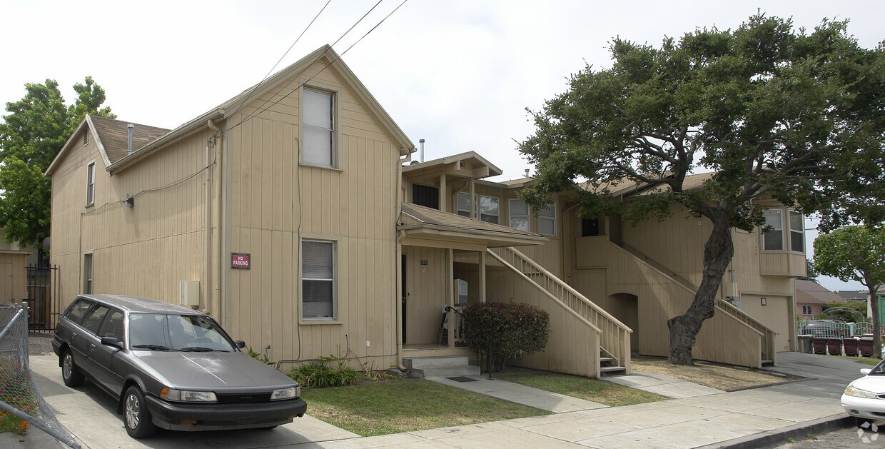 Primary Photo - 3702 Allendale Ave